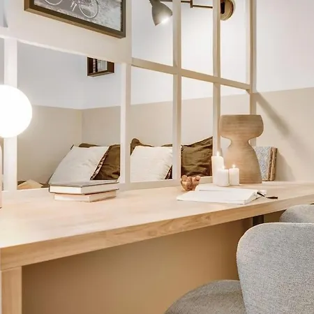 Marly - Studio Avec Balcon A Auteuil Appartement Parijs