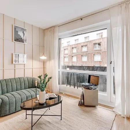 Marly - Studio Avec Balcon A Auteuil شقة *