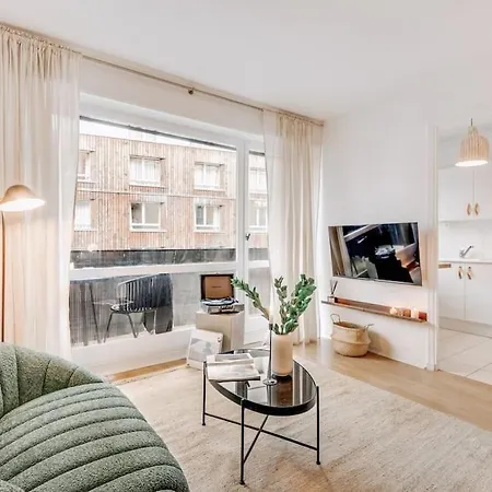 Marly - Studio Avec Balcon A Auteuil *